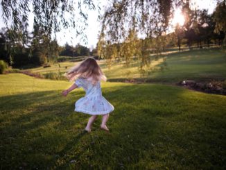 only child outdoor summer activities