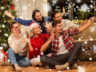 Christmas party games for small groups are great ways to up the fun.