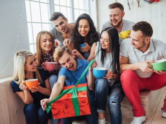 A good name-drawing randomizer will change your gift exchange!